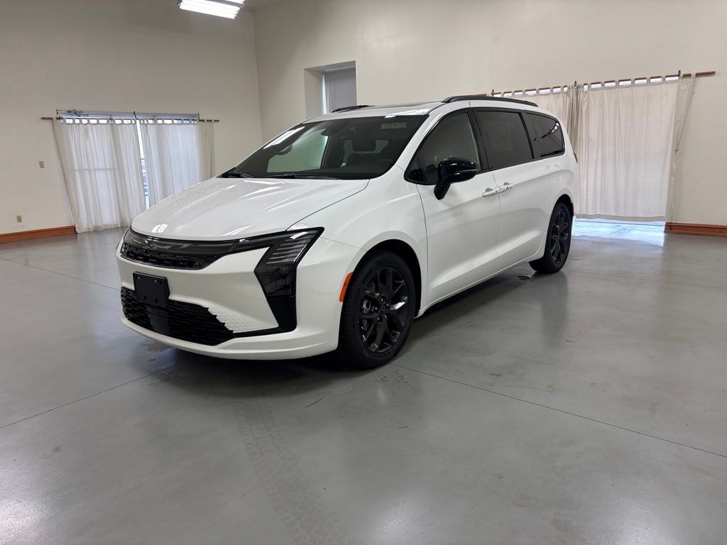 New 2027 Chrysler Pacifica LIMITED Passenger Van