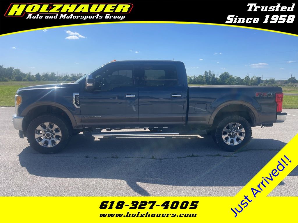 2017 Ford F-250 Lariat 4x4 Crew Cab 6-3/4' Box's photo