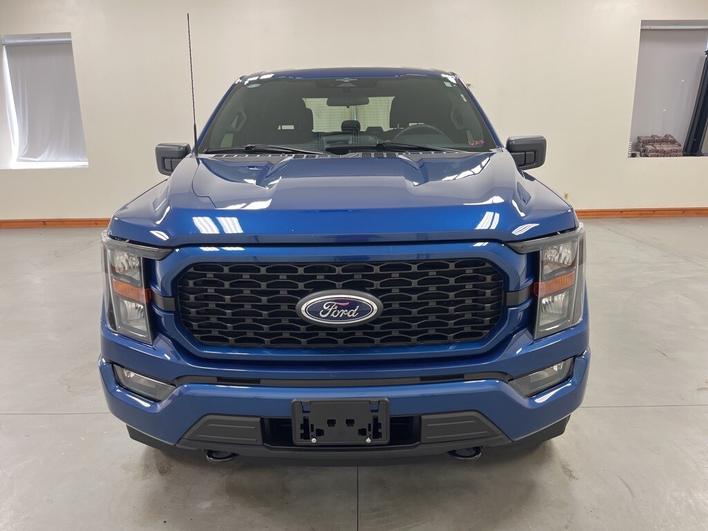 2023 Ford F-150 XL photo 3