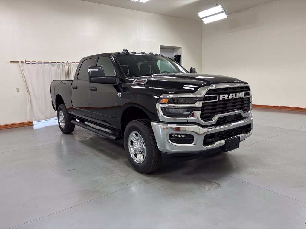 New 2027 Ram 2500 TRADESMAN CREW CAB 4X4 Pickup