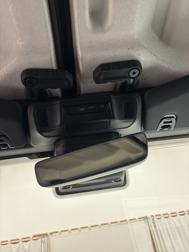 2025 Jeep Wrangler 4-Door Sahara - Photo 15