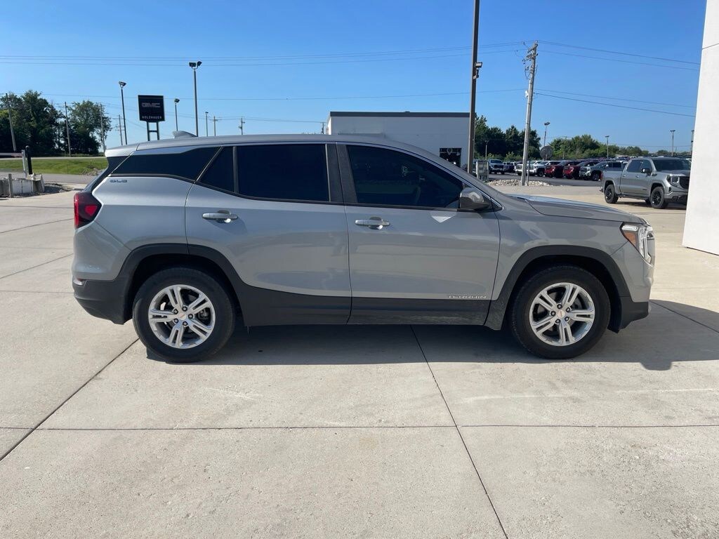 Used 2024 GMC Terrain SLE SUV