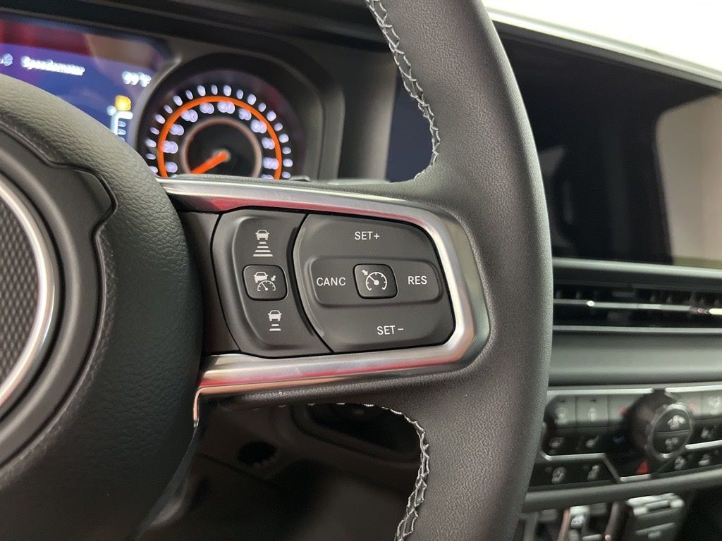 2025 Jeep Wrangler 4-Door Sahara - Photo 19