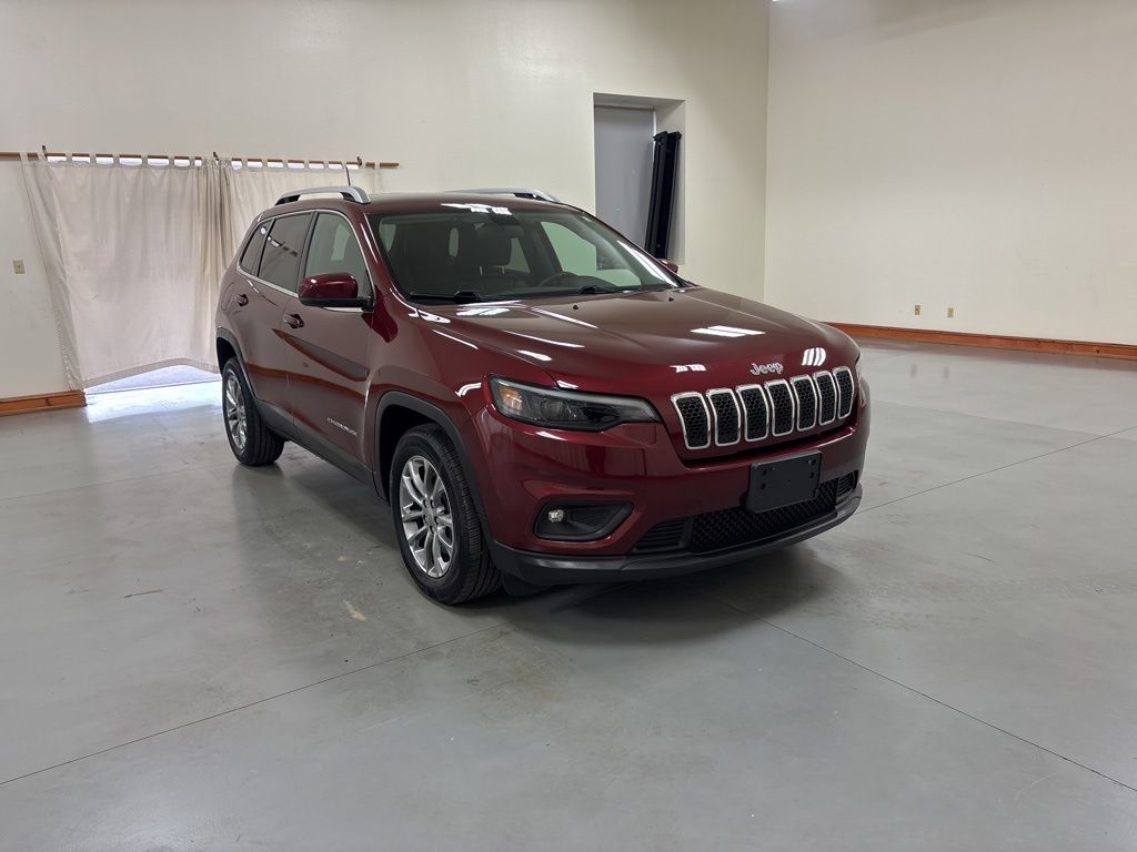 Used 2019 Jeep Cherokee Latitude Plus with VIN 1C4PJLLBXKD419981 for sale in Nashville, IL