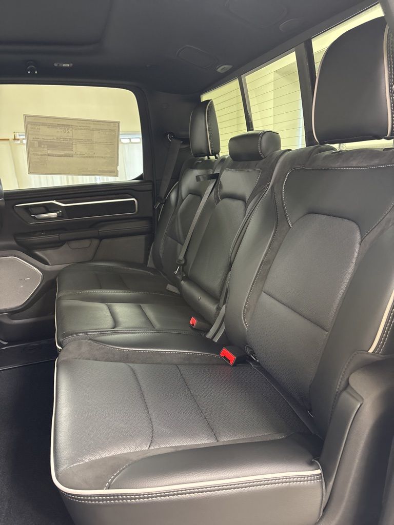 2026 RAM 1500 Laramie - Photo 26