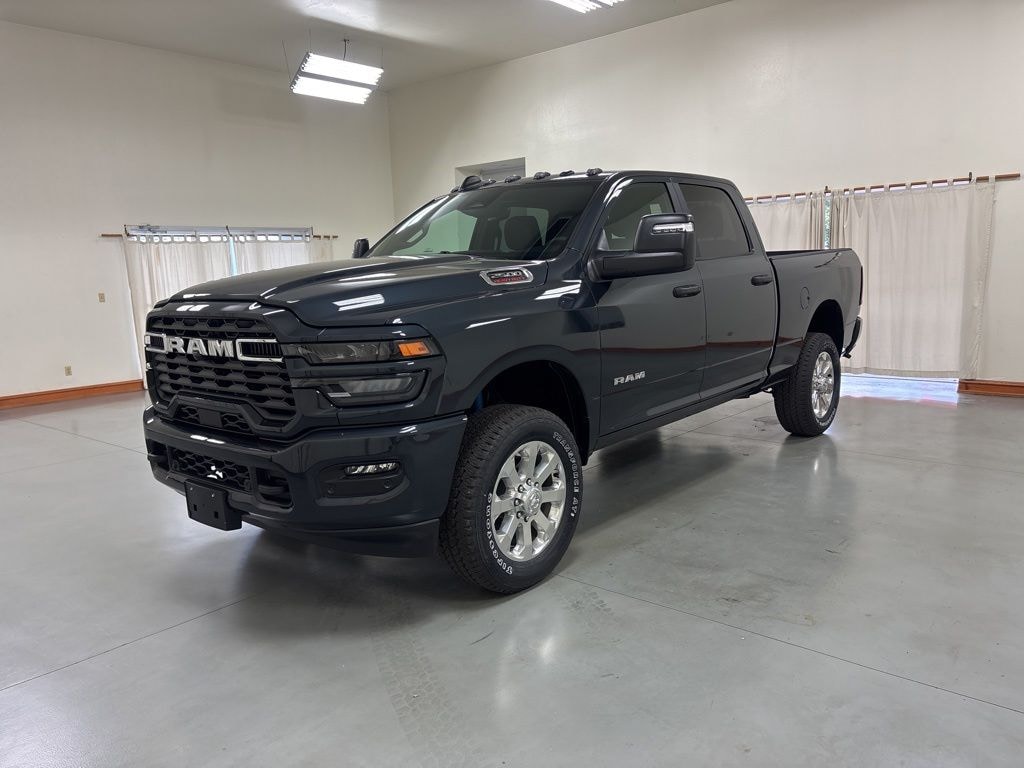 New 2026 Ram 2500 BIG HORN CREW CAB 4X4 6'4 BOX Pickup