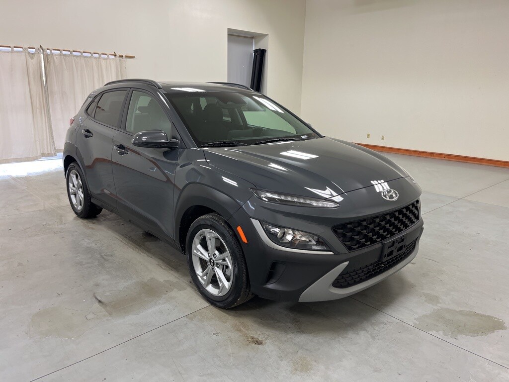 2023 Hyundai Kona SEL photo 2