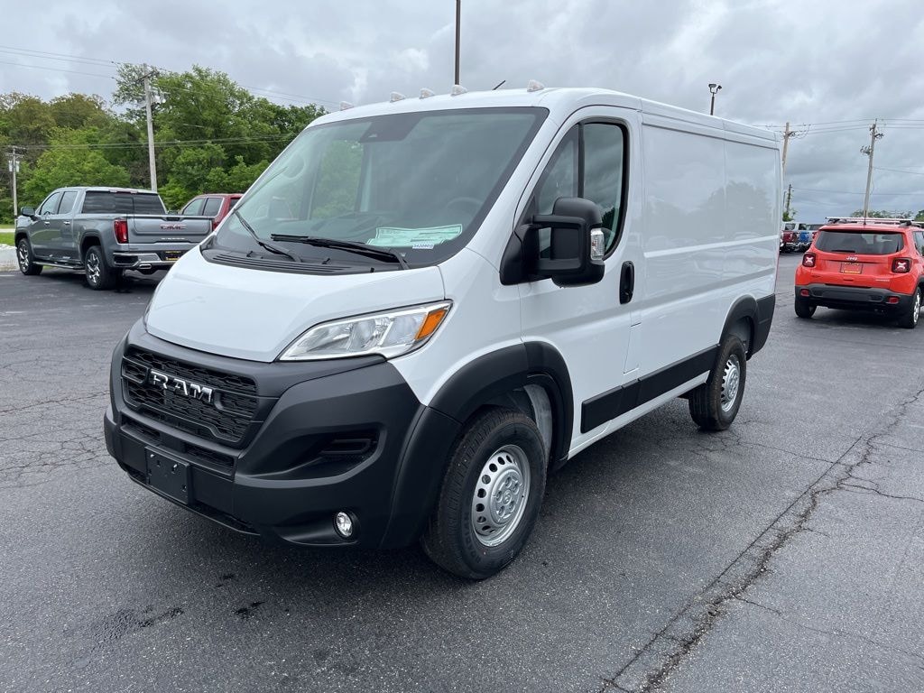 New 2025 Ram Promaster 1500 PROMASTER 1500 TRADESMAN CARGO VAN LOW ROOF 118' W Cargo Van