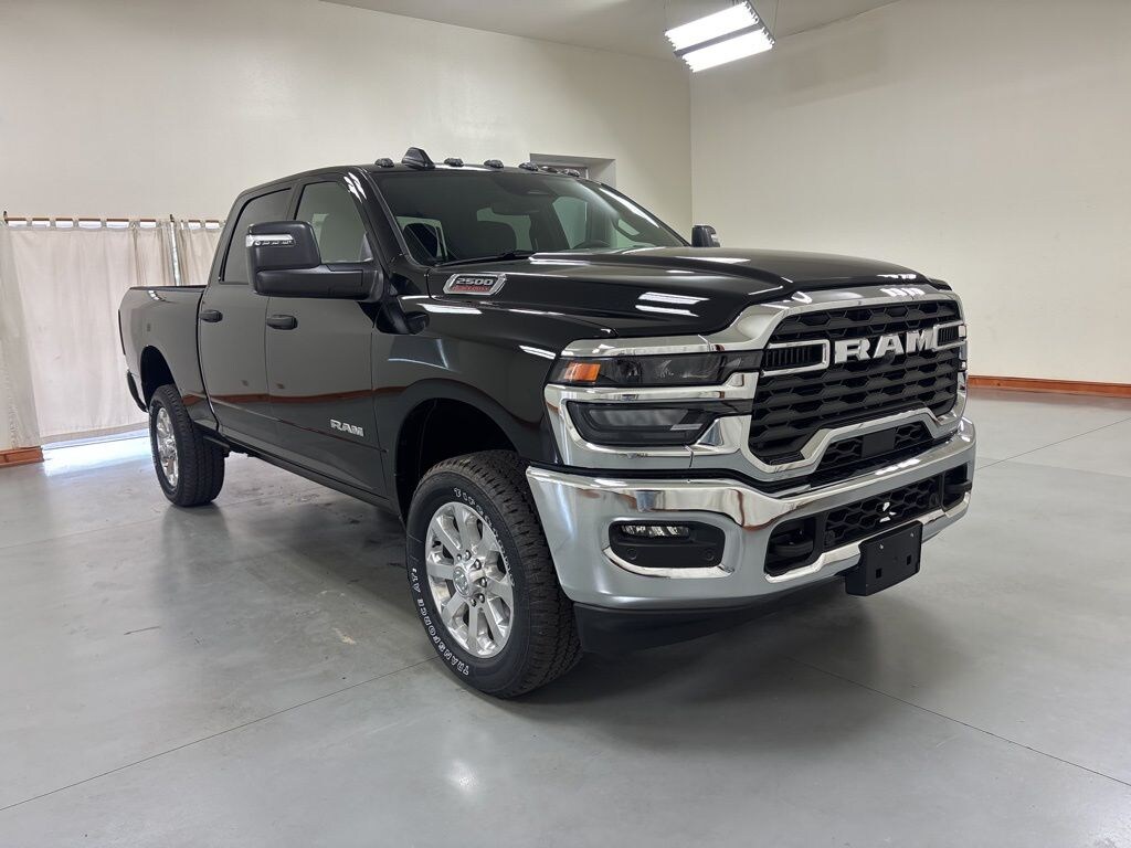 New 2026 Ram 2500 BIG HORN CREW CAB 4X4 6'4 BOX Pickup