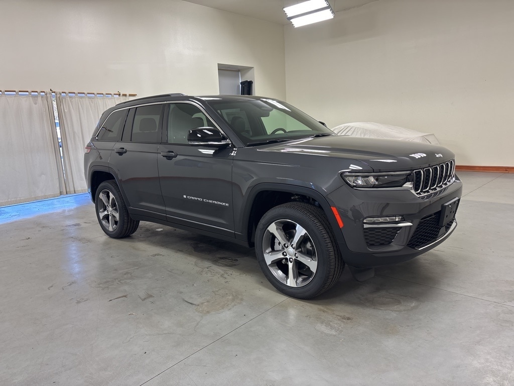 New 2025 Jeep Grand Cherokee LIMITED 4X4 Sport Utility
