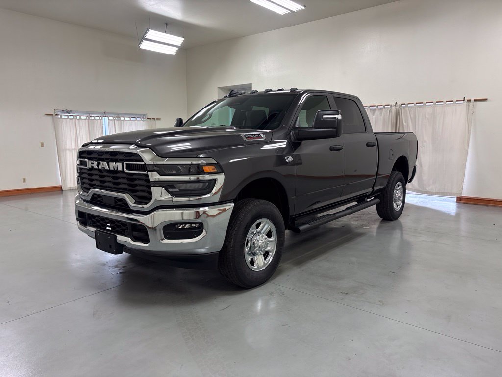 New 2027 Ram 2500 TRADESMAN CREW CAB 4X4 Pickup