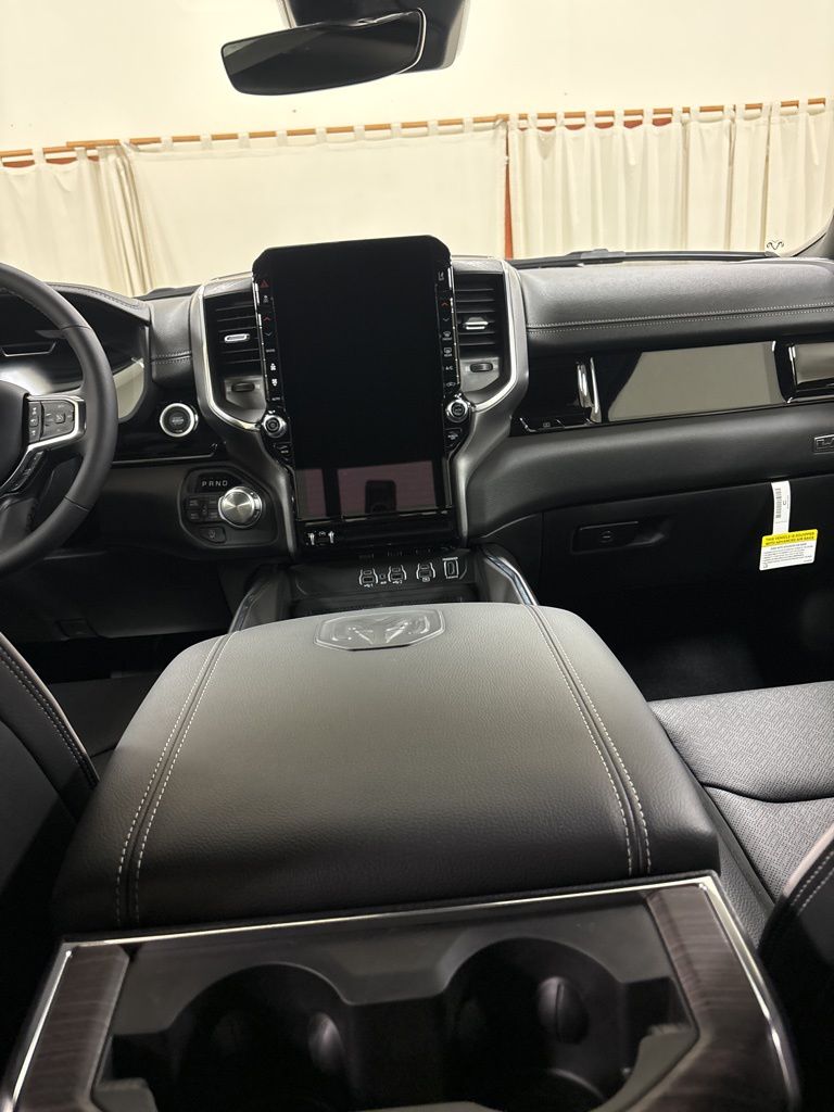 2026 RAM 1500 Laramie - Photo 23