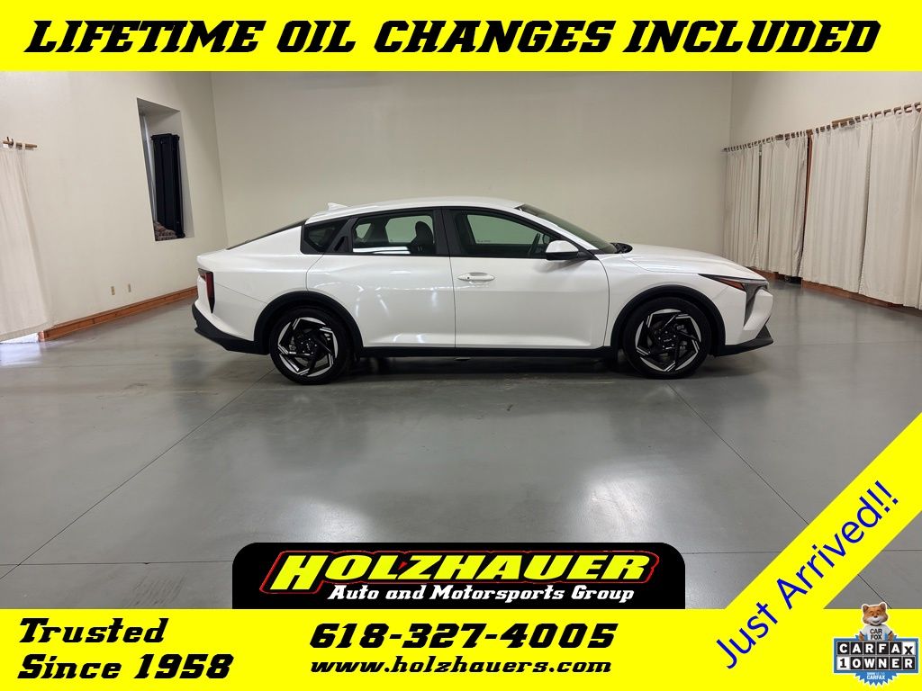 2025 Kia K4 EX AT's photo