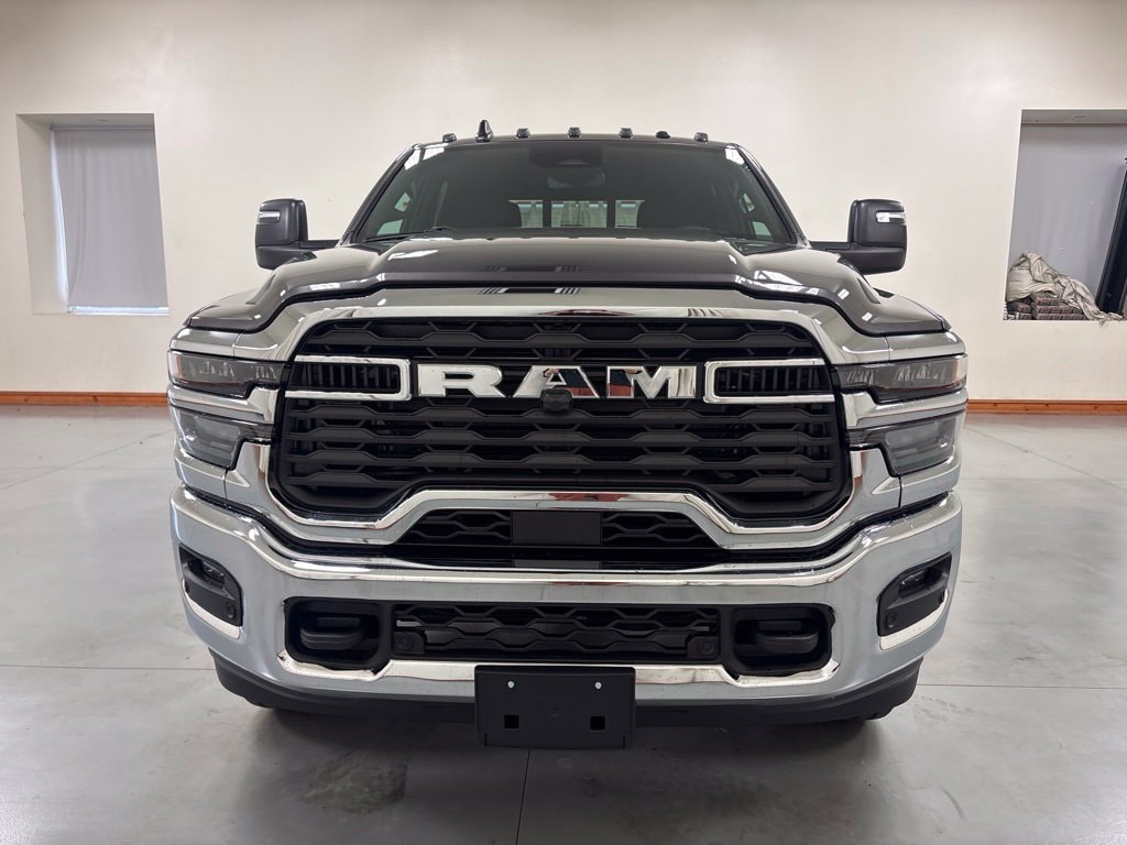 New 2027 Ram 2500 TRADESMAN CREW CAB 4X4 Pickup