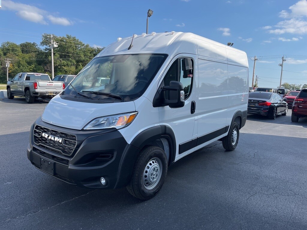 2025 Ram ProMaster 1500 1500 Tradesman Cargo Van High Roof photo 4