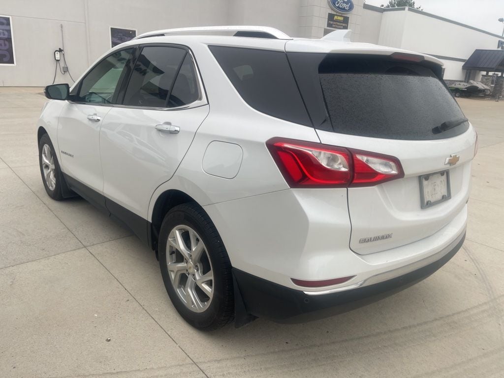 Used 2018 Chevrolet Equinox Premier with VIN 2GNAXMEV8J6210289 for sale in Nashville, IL