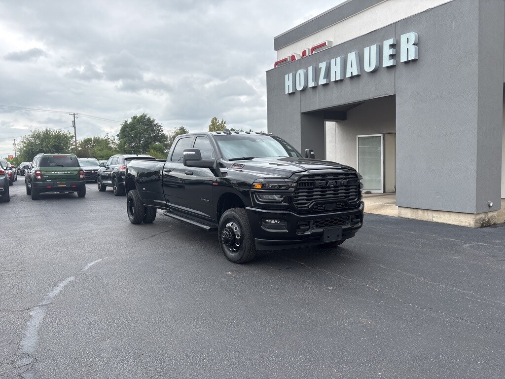 2025 Ram 3500 Big Horn photo 2