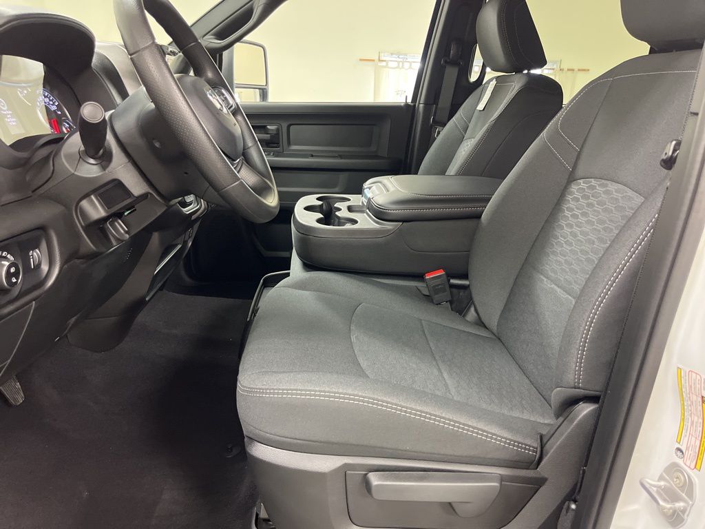 2025 RAM 2500 Tradesman - Photo 11
