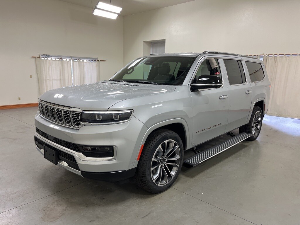 2024 Jeep Grand Wagoneer L III photo 4