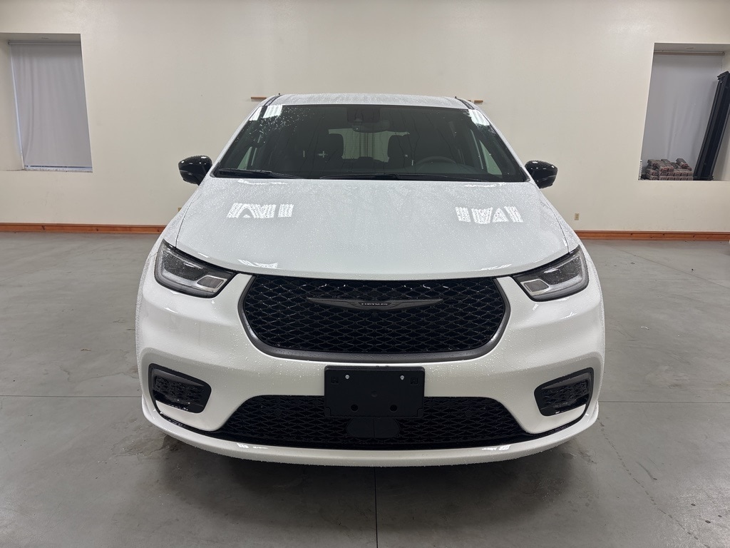 New 2026 Chrysler Pacifica SELECT Passenger Van