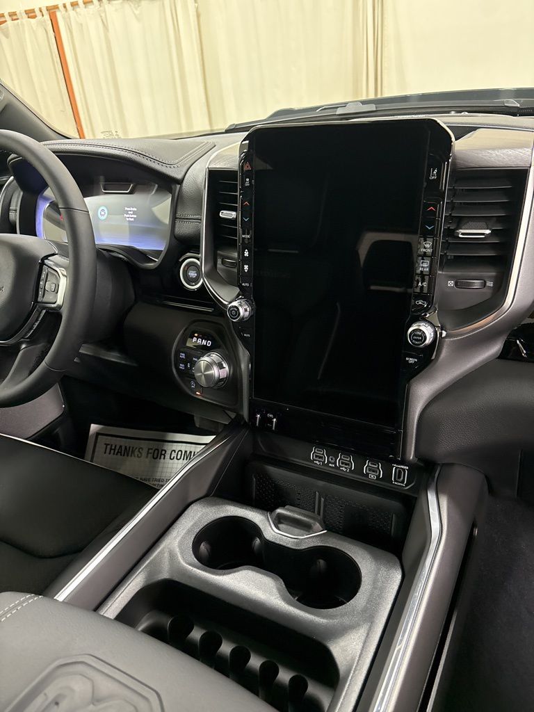 2026 RAM 1500 Laramie - Photo 34