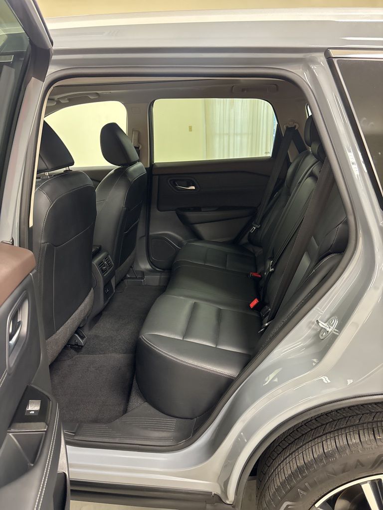 2023 Nissan Rogue SL - Photo 22
