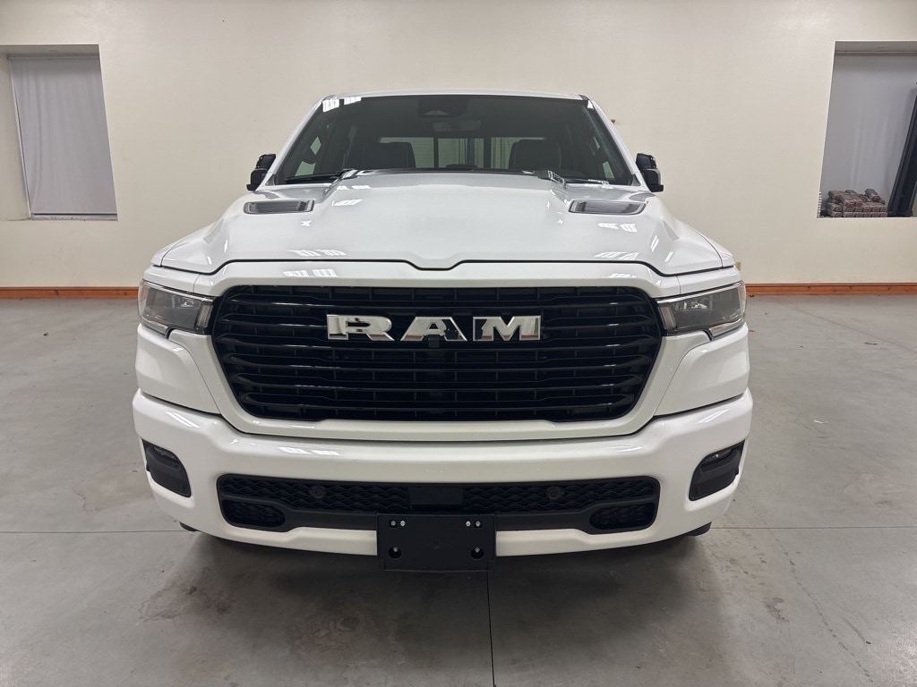 New 2026 Ram 1500 LARAMIE CREW CAB 4X4 5'7 BOX Pickup