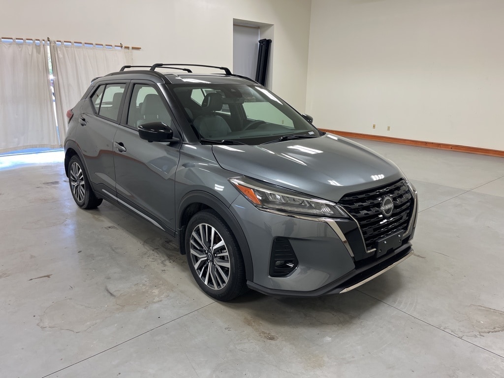 Used 2023 Nissan Kicks SR with VIN 3N1CP5DV0PL508478 for sale in Nashville, IL