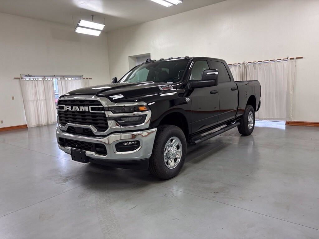 New 2027 Ram 2500 TRADESMAN CREW CAB 4X4 Pickup