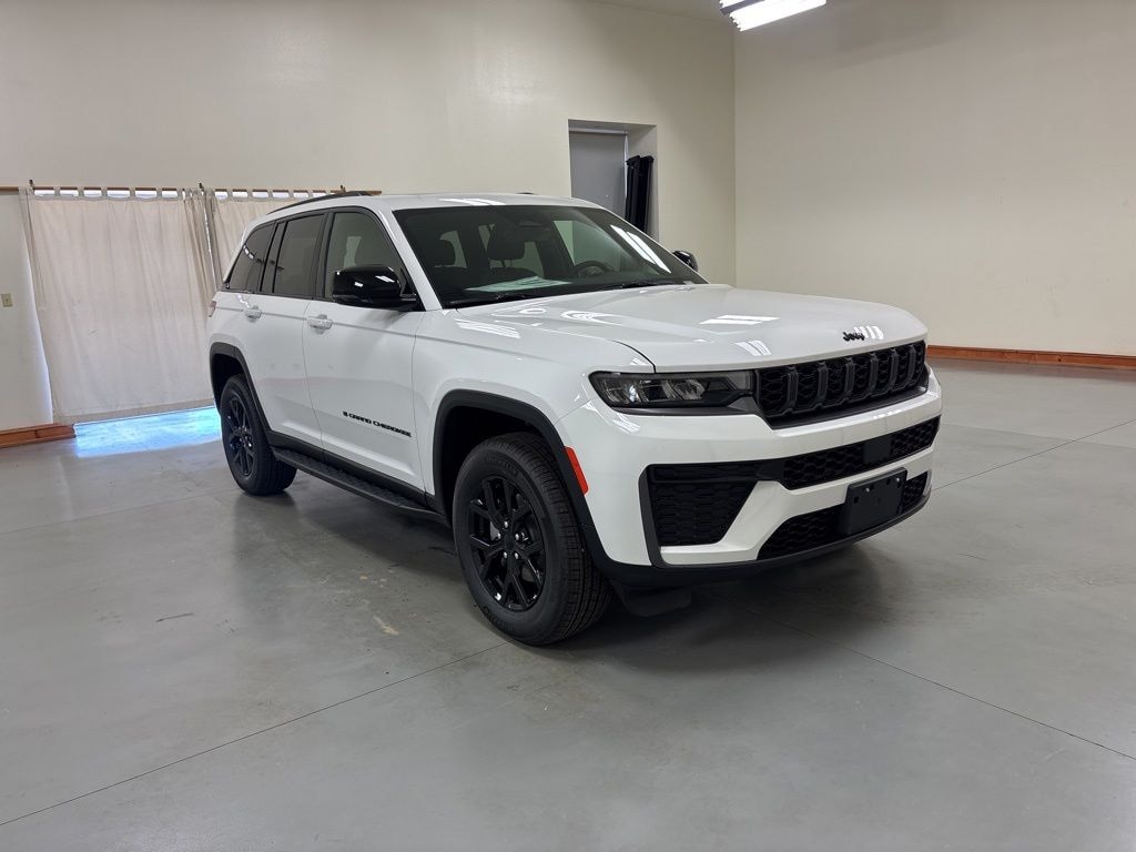 New 2026 Jeep Grand Cherokee LAREDO ALTITUDE 4X4 Sport Utility
