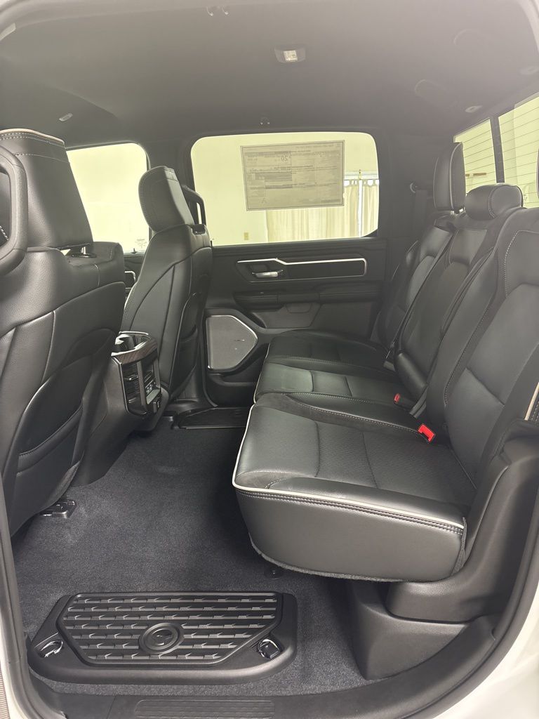 2026 RAM 1500 Laramie - Photo 24