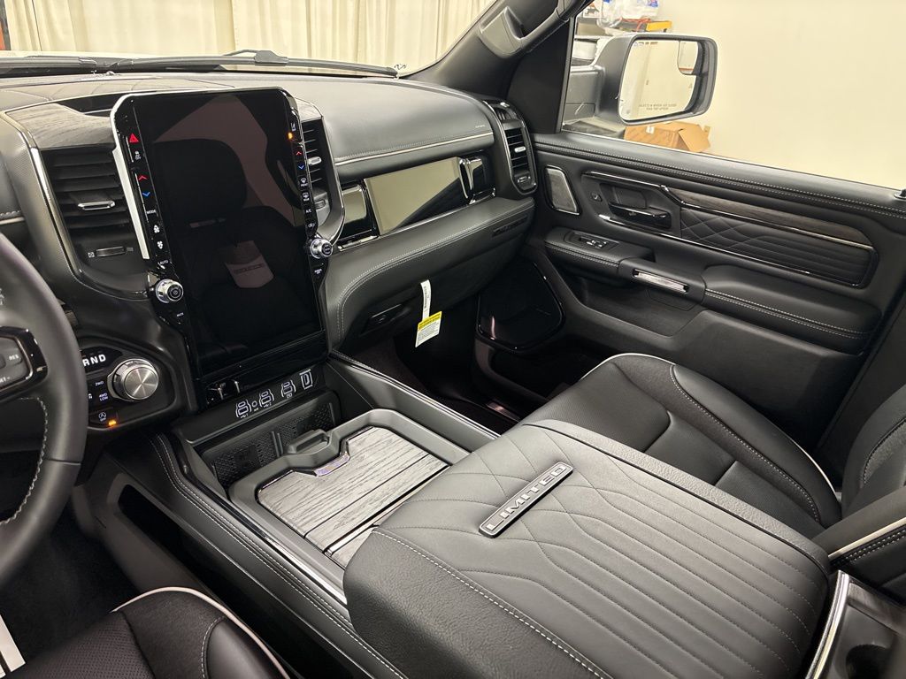 2026 RAM 1500 Limited - Photo 21