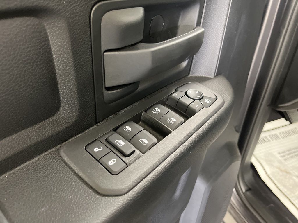 2025 RAM 2500 Tradesman - Photo 18