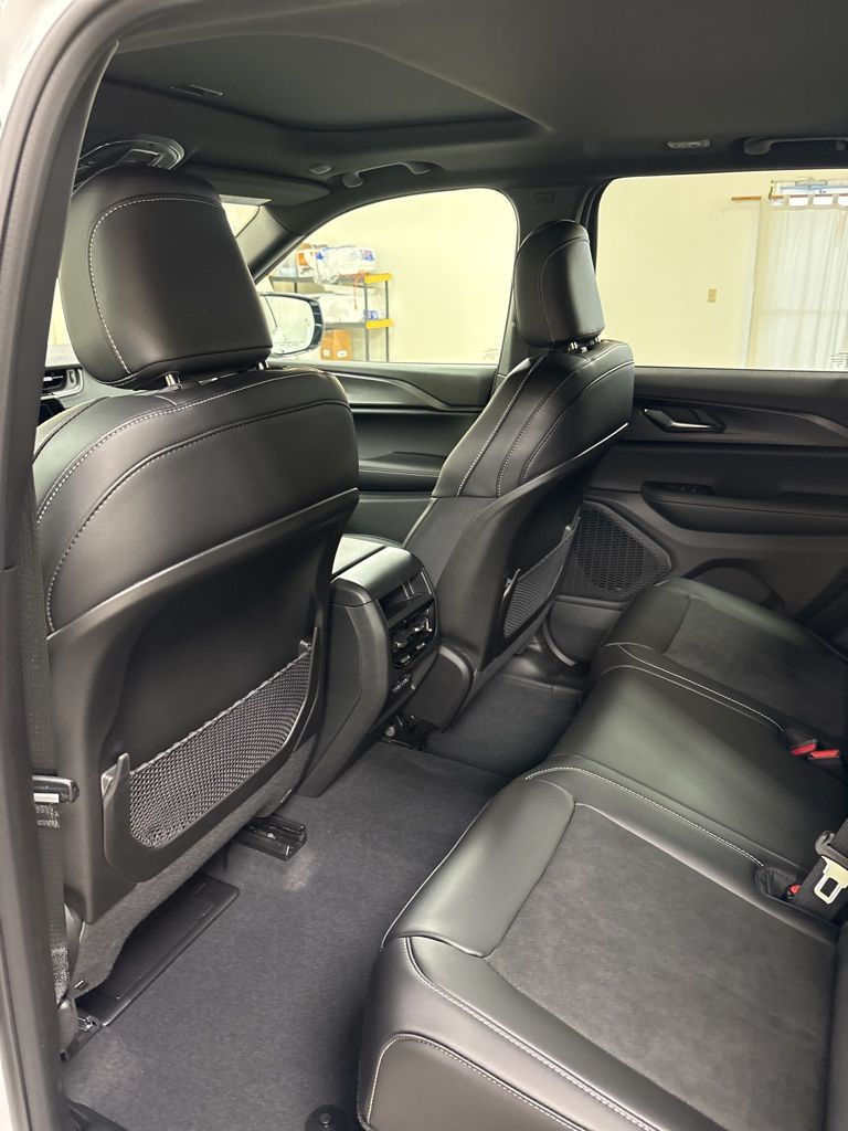2025 Jeep Grand Cherokee Altitude - Photo 26