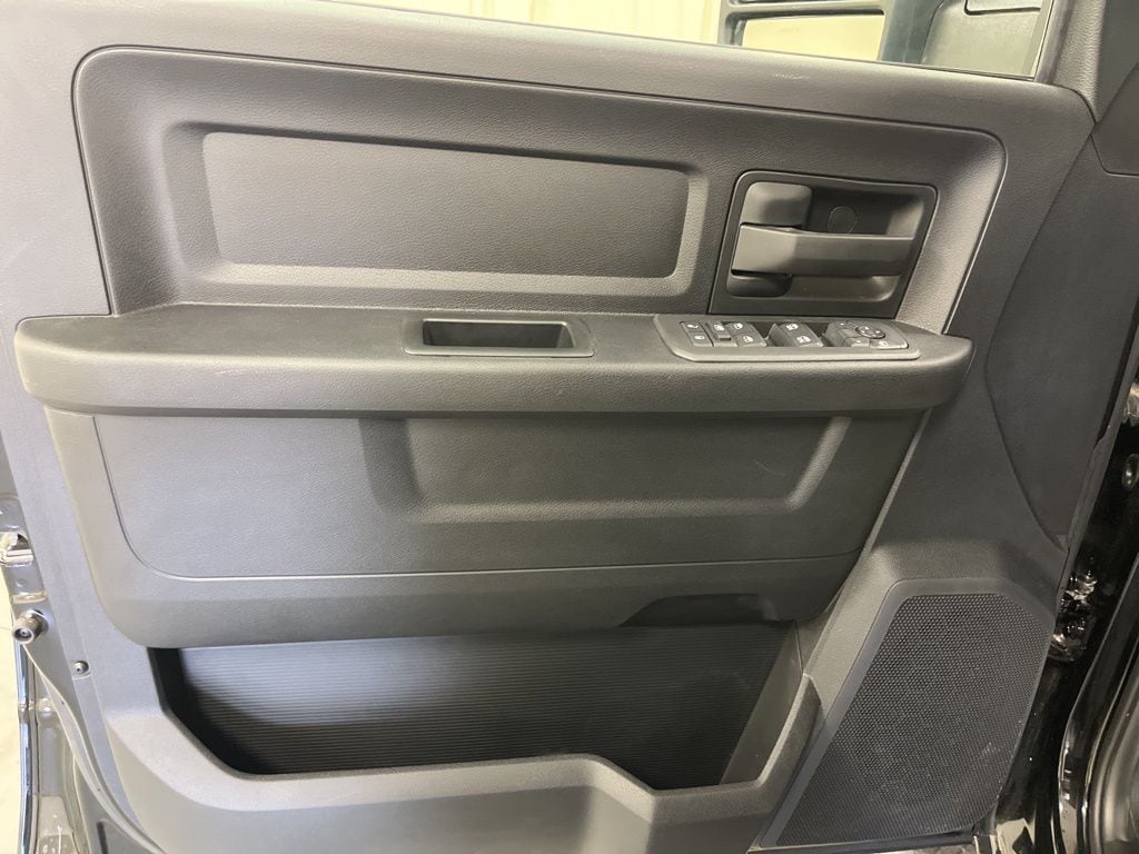 2025 RAM 2500 Tradesman - Photo 17