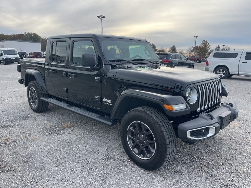 Used 2020 Jeep Gladiator Overland Truck