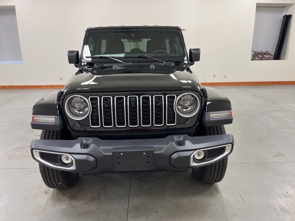 New 2025 Jeep Wrangler 4-DOOR SAHARA Sport Utility
