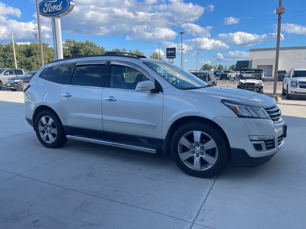 2013 Chevrolet Traverse LTZ photo 3