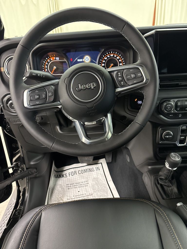 2025 Jeep Wrangler 4-Door Sahara - Photo 11