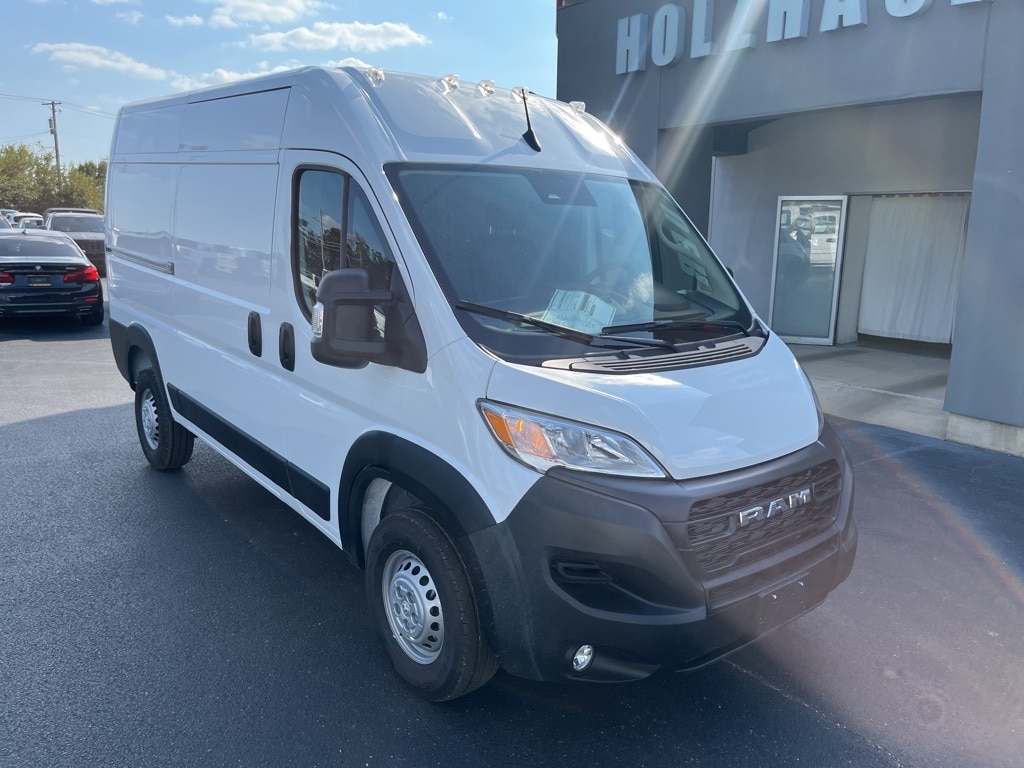New 2025 Ram ProMaster PROMASTER 1500 TRADESMAN CARGO VAN HIGH ROOF 136' Cargo Van