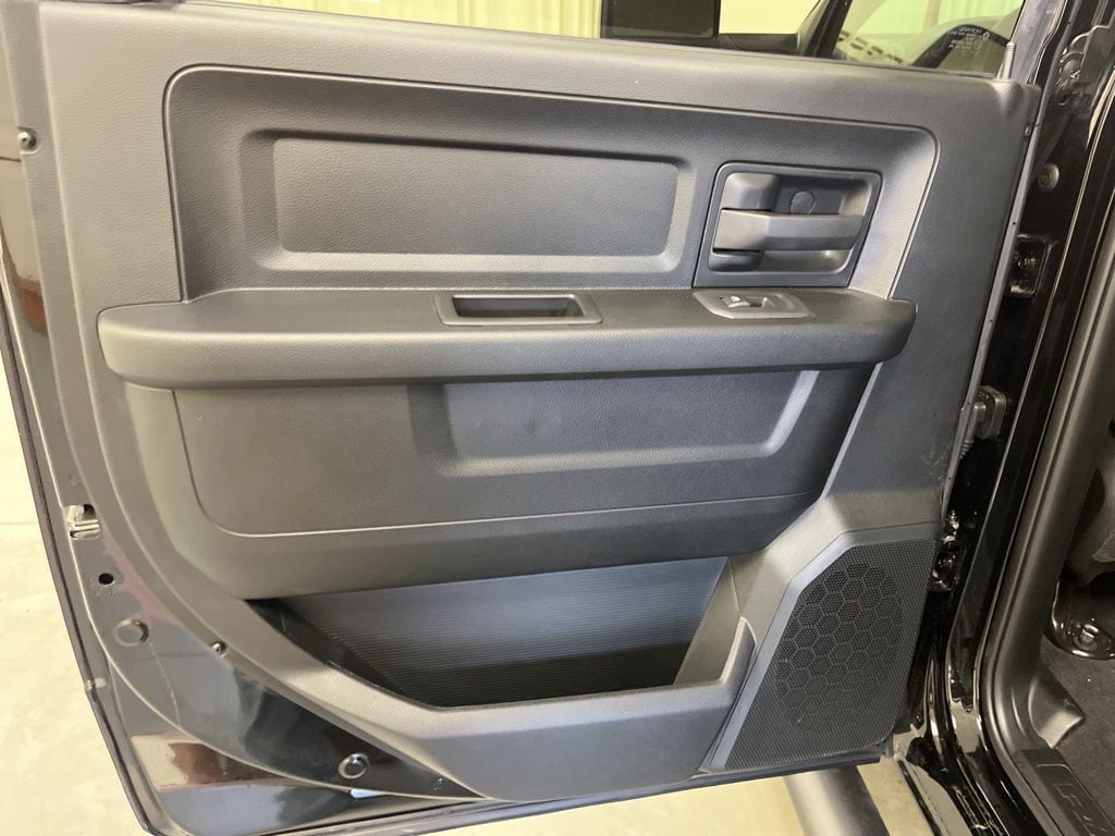 2025 RAM 2500 Tradesman - Photo 12
