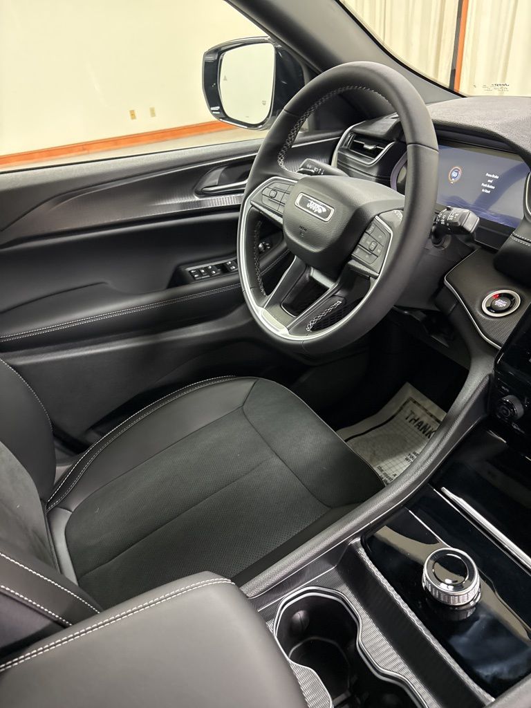 2025 Jeep Grand Cherokee Altitude - Photo 32