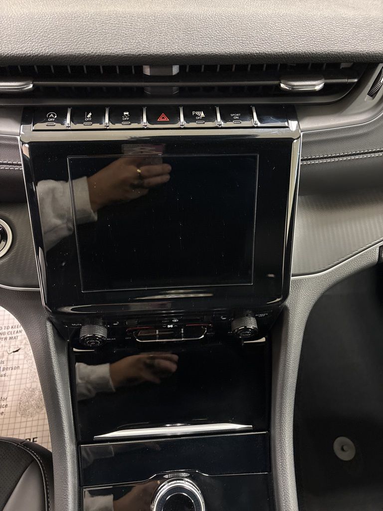2025 Jeep Grand Cherokee Altitude - Photo 15
