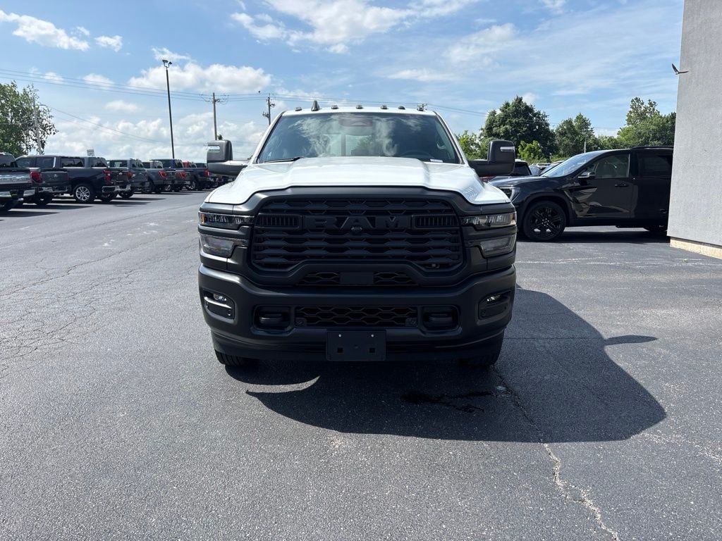 New 2026 Ram 3500 TRADESMAN CREW CAB 4X4 8' BOX Pickup
