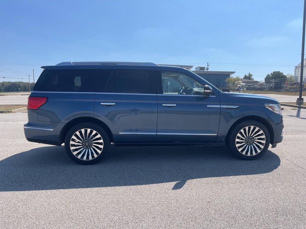 2019 Lincoln Navigator Reserve photo 2
