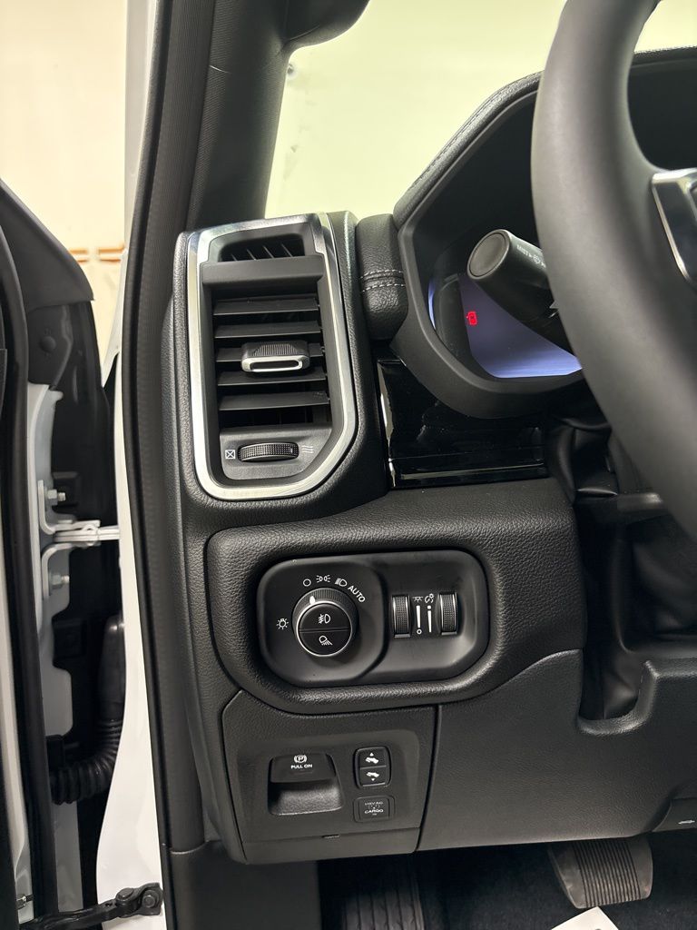 2026 RAM 1500 Laramie - Photo 10