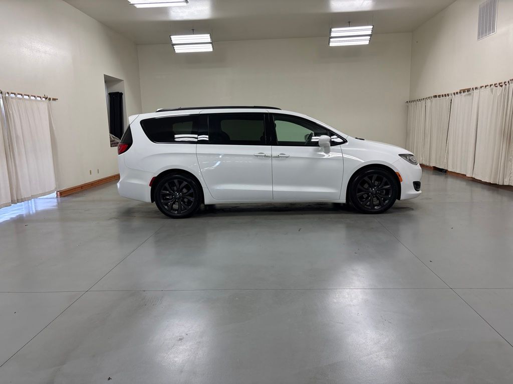 Used 2019 Chrysler Pacifica Touring L Plus with VIN 2C4RC1EG8KR525133 for sale in Nashville, IL