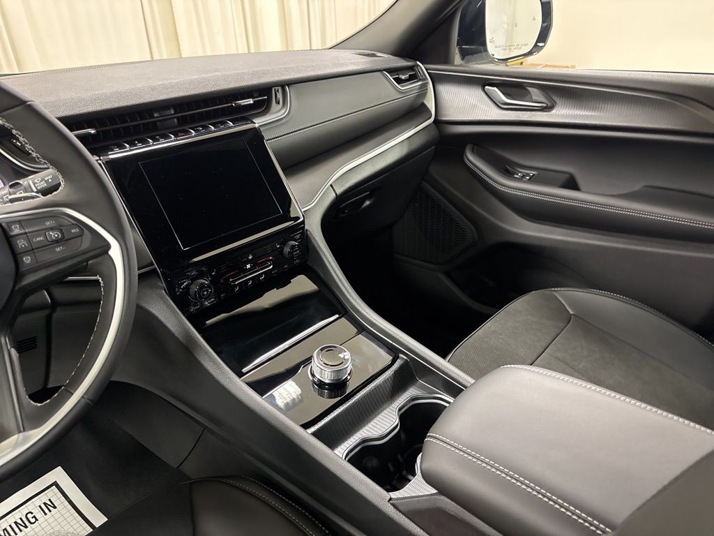 2025 Jeep Grand Cherokee Altitude - Photo 21