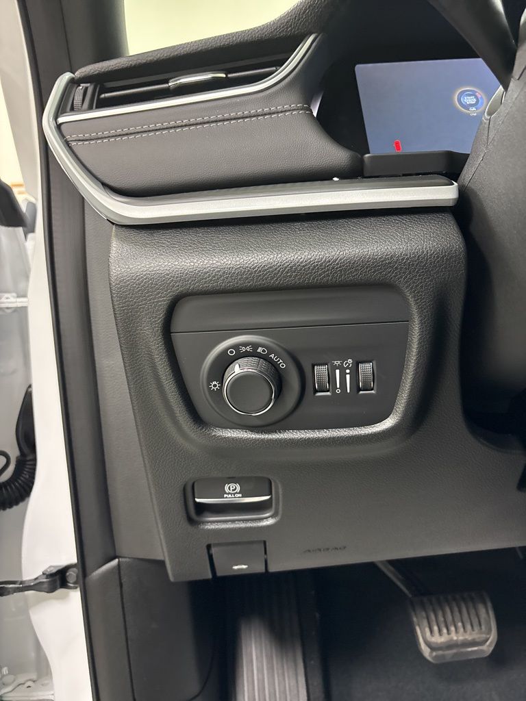 2025 Jeep Grand Cherokee Altitude - Photo 10