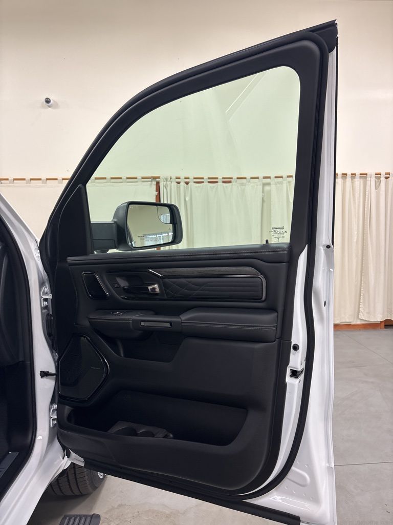 2026 RAM 1500 Limited - Photo 39